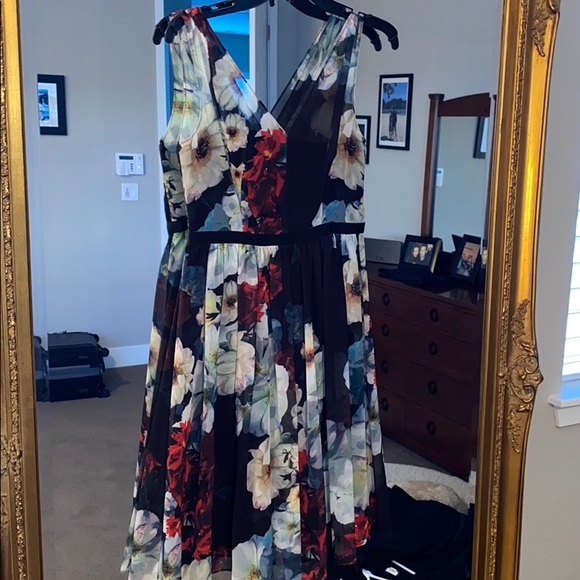 Floral print dress - Picture 1 of 3